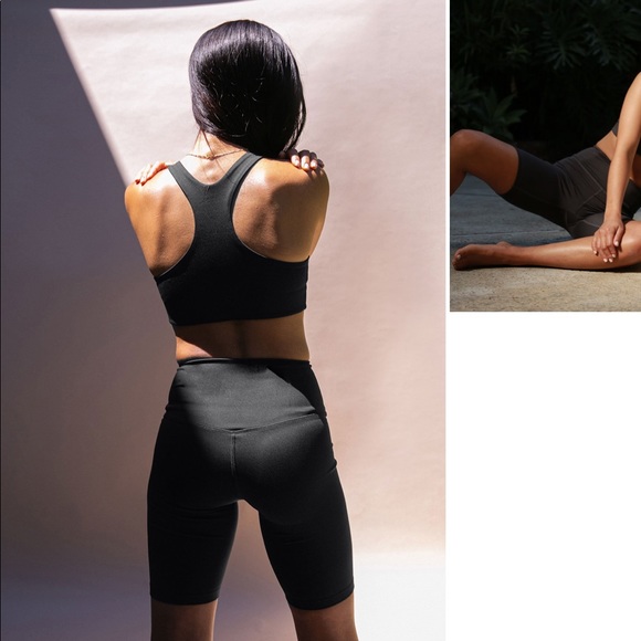 Girlfriend collective black FLOAT bike short - Picture 3 of 5